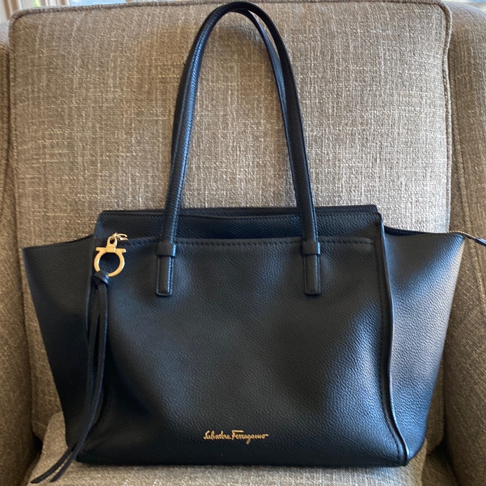 Salvatore Ferragamo Amy Tote in black pebble leather